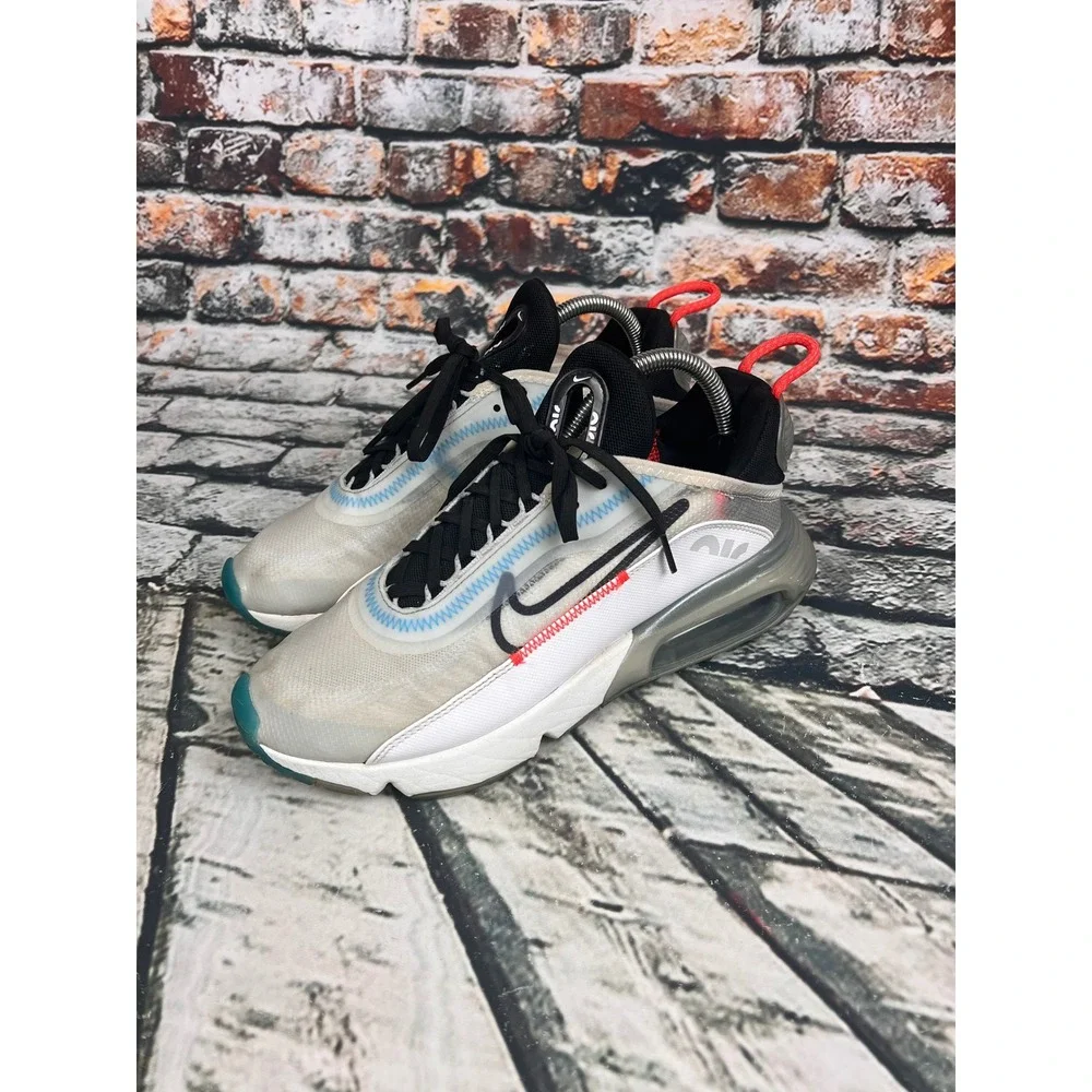 Nike Air Max 2090 White Black Pure Platinum CT7695-100 Mens Size 8 Sneakers